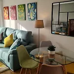 Nuevo De Dos Plantas דירה
